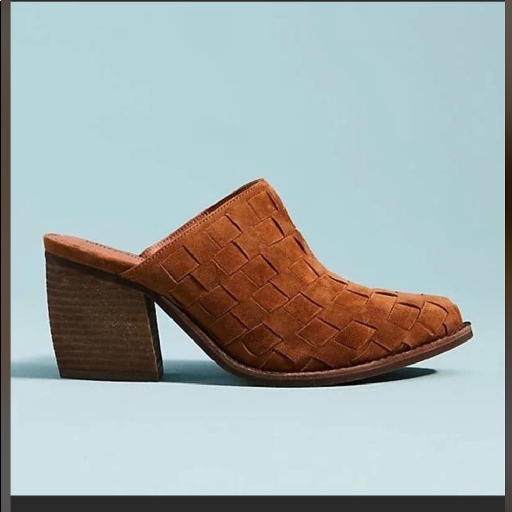 NWOT Jeffery Campbell Favela brown woven mule
